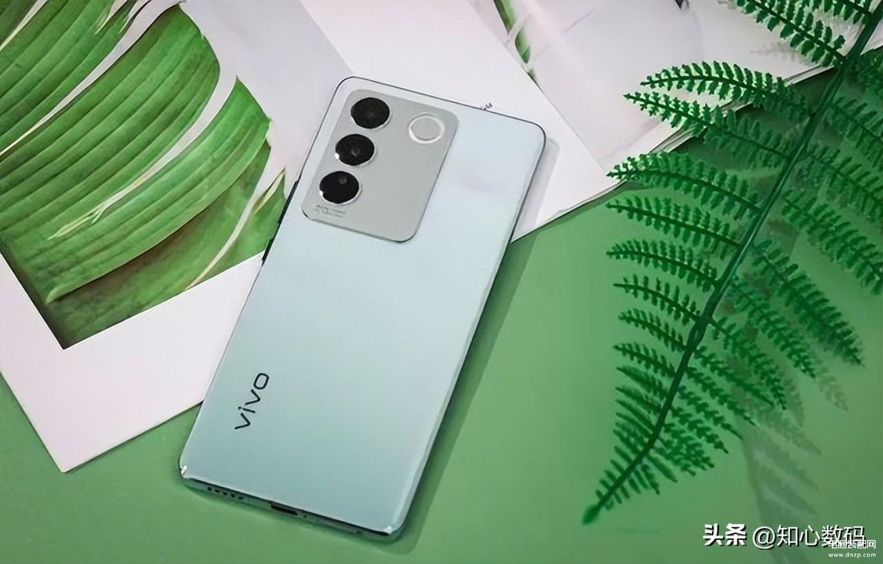 opporeno9和vivos16哪个好建议买哪个[opporeno9和vivos16哪个好看]