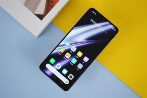 真我Realme GT Neo6 SE配置曝光！将搭载旗舰级京东方屏幕