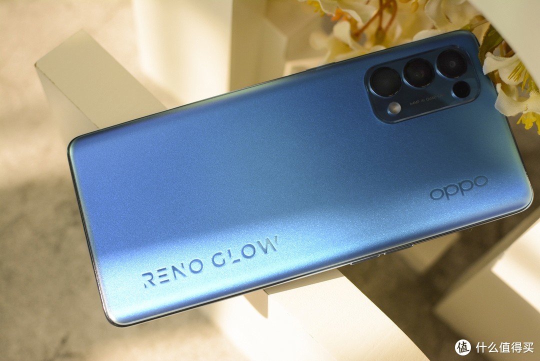 “晶”艳外观的OPPO Reno5 Pro轻薄手机中的模范生